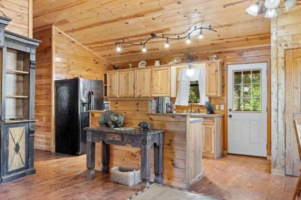 Misty Moonlight, Sleeps 4, Mountain Cabin Apartment Броукън Боу Екстериор снимка