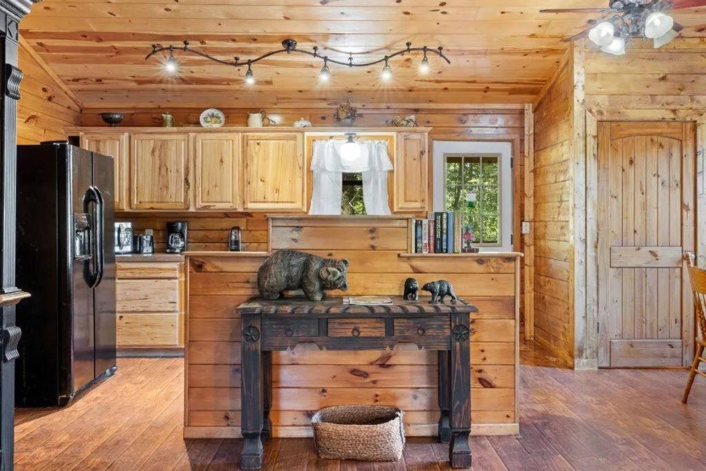 Misty Moonlight, Sleeps 4, Mountain Cabin Apartment Броукън Боу Екстериор снимка
